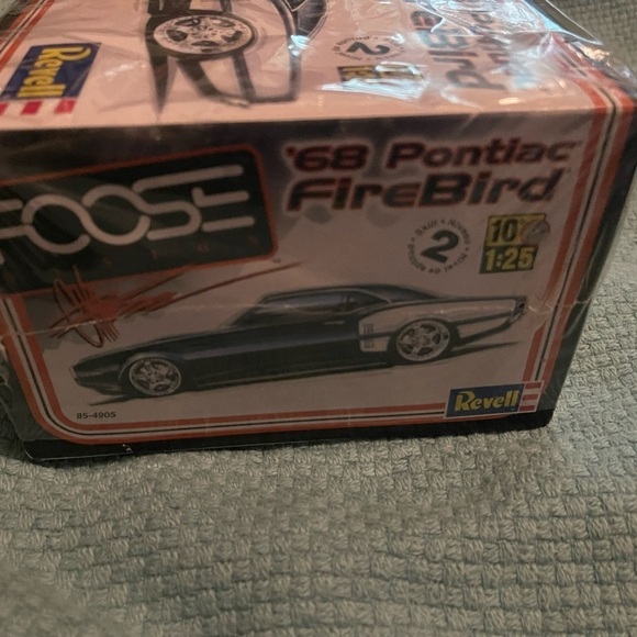 1968 Pontiac Firebird 1/25 Kit FOOSE Design 2012 Revell 85-4905 *COMPLETE* - Picture 8 of 10